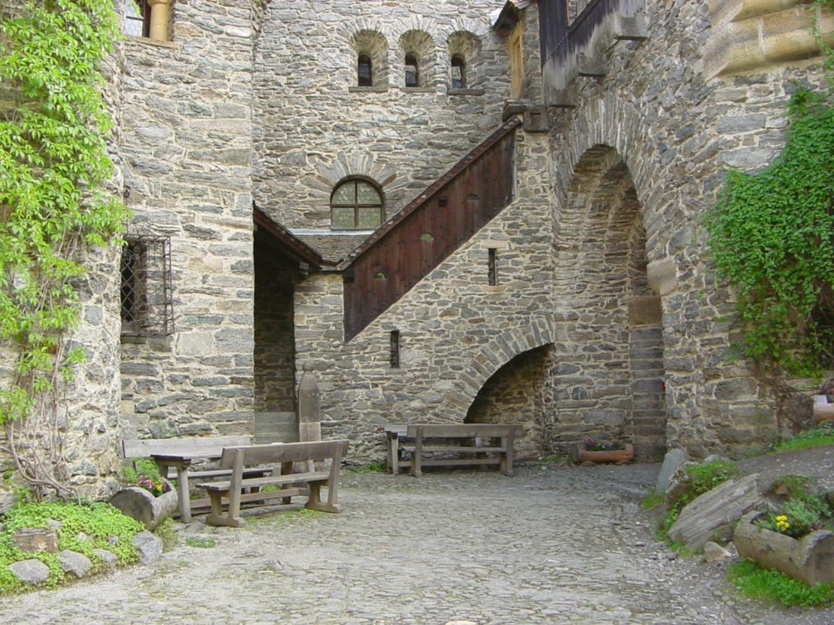 Burg Finstergrun Vandrerhjem Ramingstein Eksteriør bilde